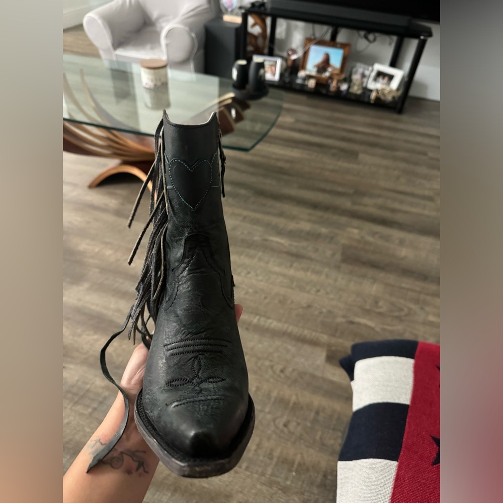 Boots made in Mexico size 7 women like new